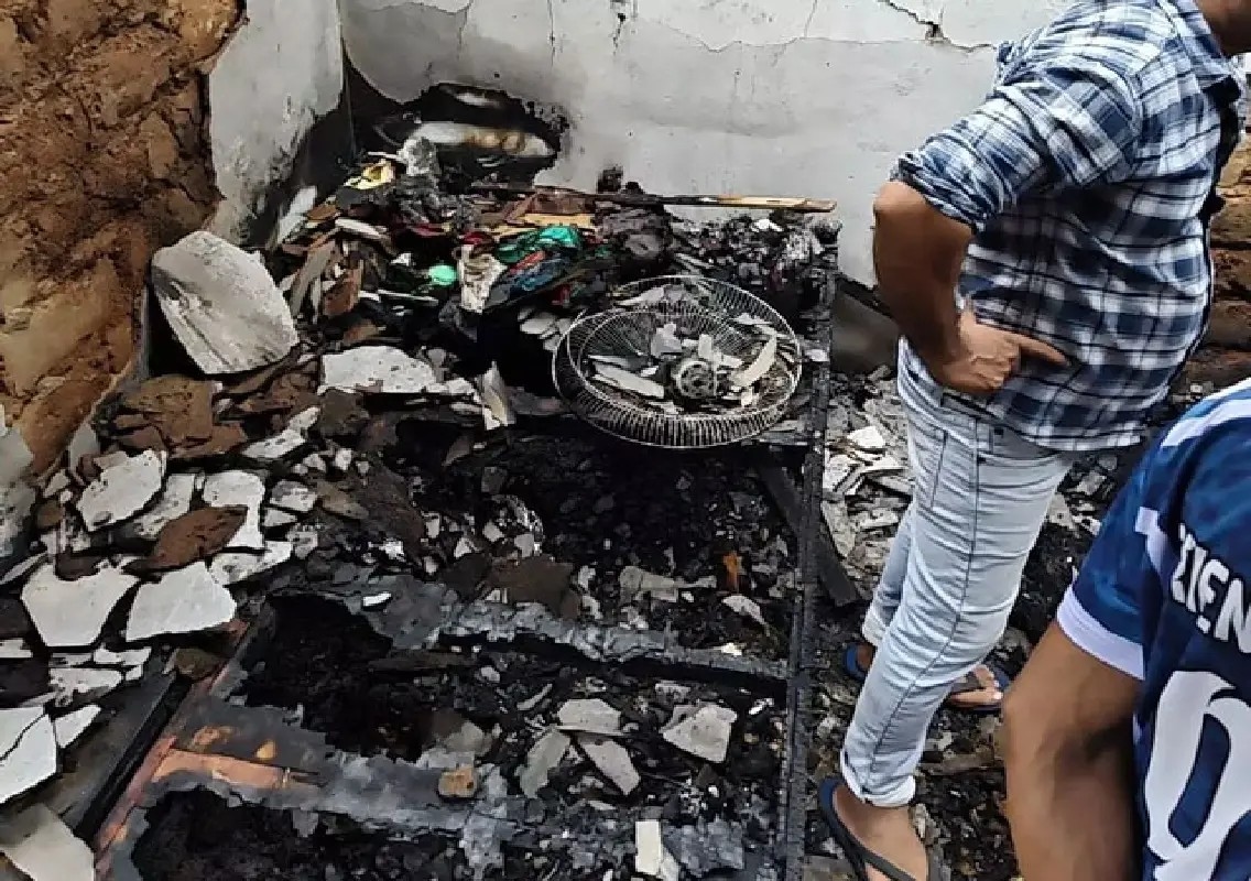 Grocery shop gutted in fire at Beltangady - News Karnataka