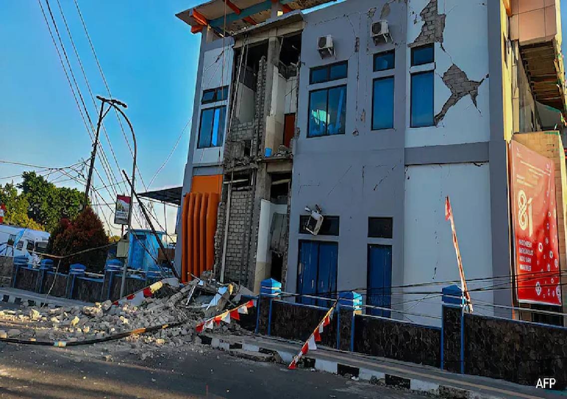Indonesia earthquake: 7.7 quake hits Flores Island - News Karnataka