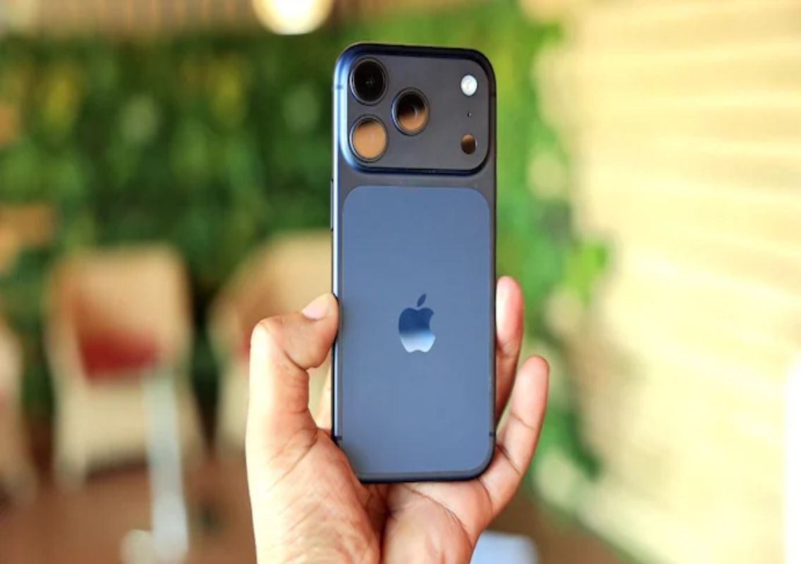 iPhone 17 at Rs 71,900: Should you buy? - News Karnataka
