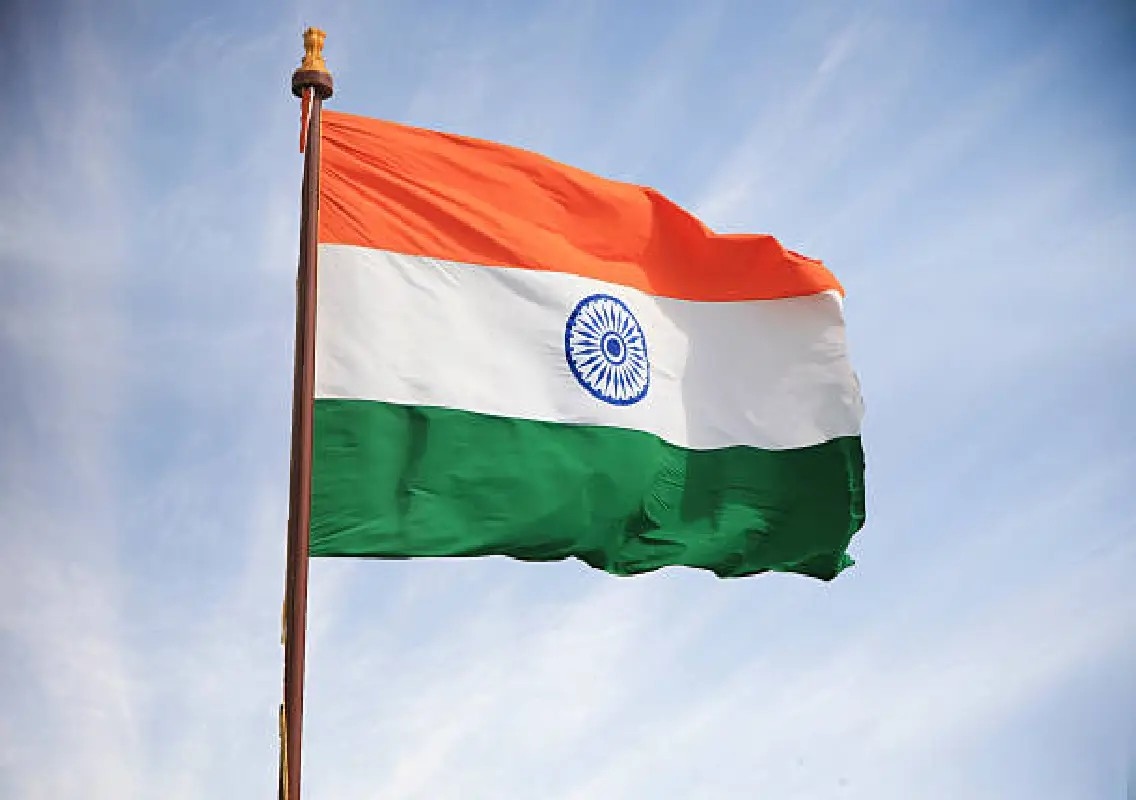 KSPCB urges public to avoid plastic flags ahead of Independence Day - News Karnataka