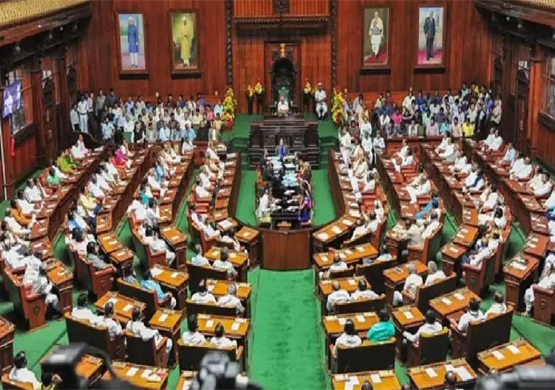 Karnataka Assembly passes Sakaala Bill with Rs 500 penalty for delays - News Karnataka