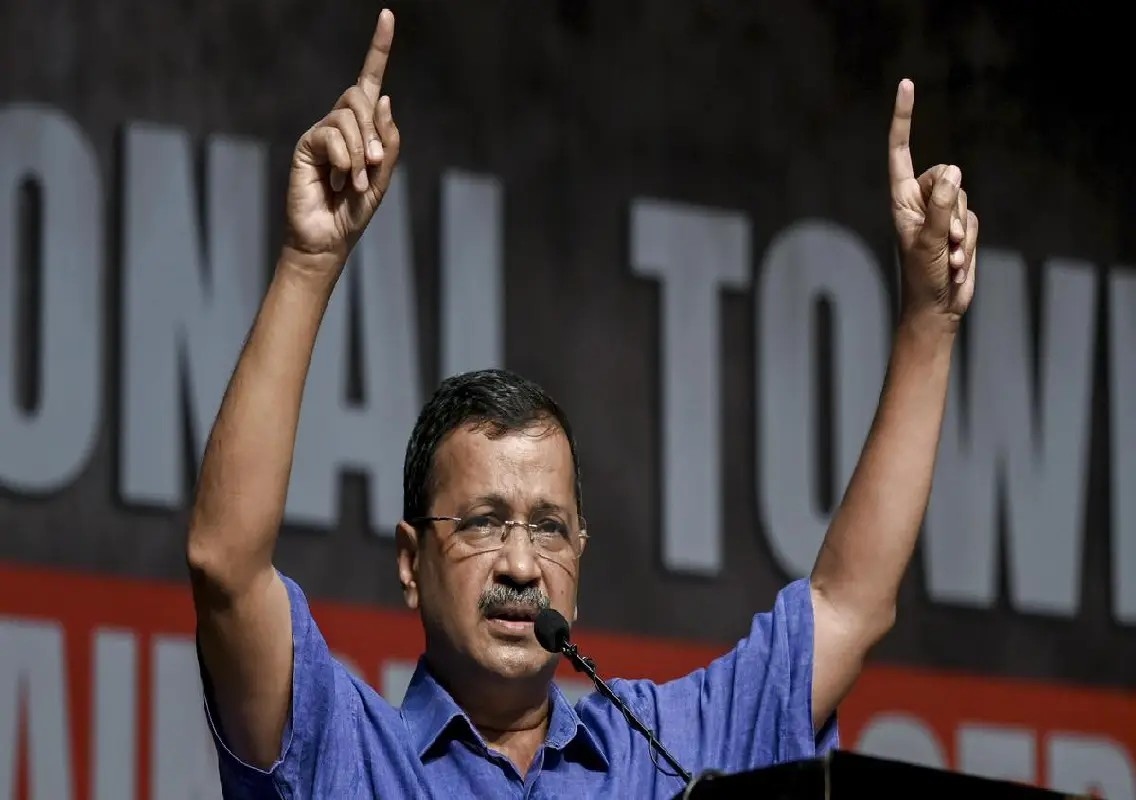 Kejriwal announces August 4 march over E20 petrol issue - News Karnataka