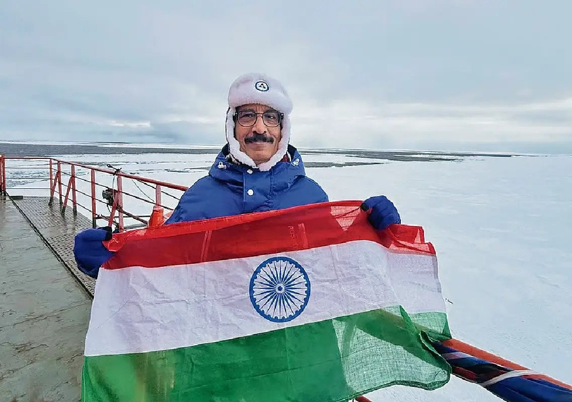 Kerala scientist reaches North Pole and witnesses climate change - News Karnataka