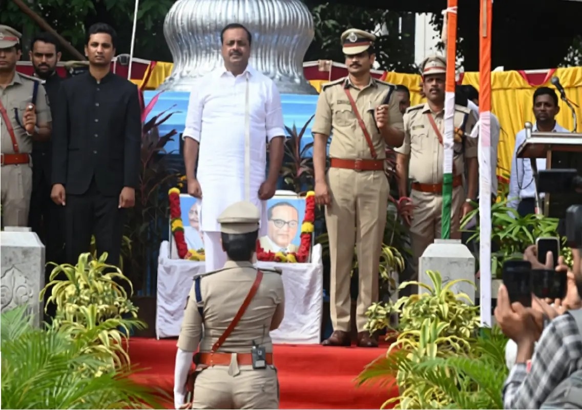 Khader urges youth to build a stronger and prosperous India - News Karnataka