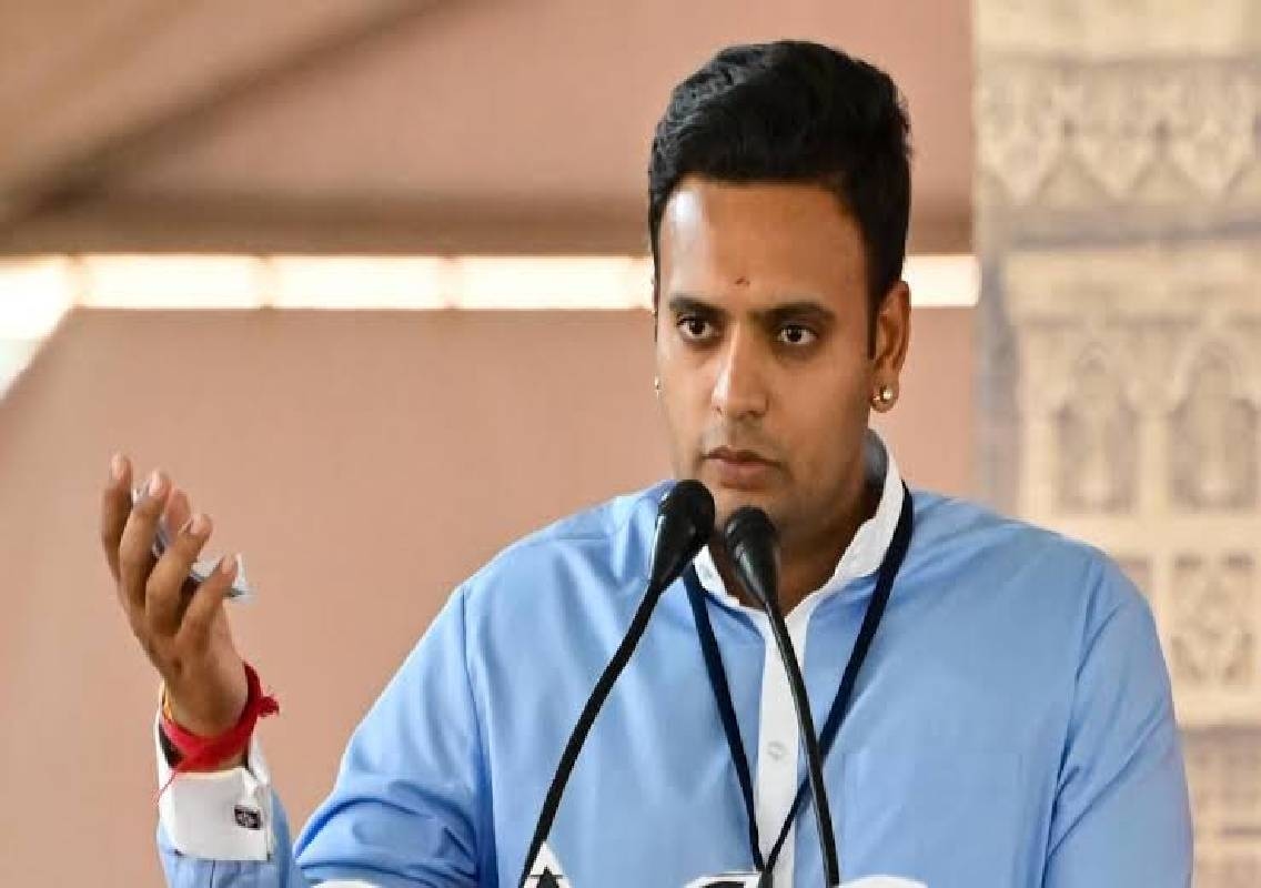 Yaduveer Opposes Kambala in Mysuru Dasara - News Karnataka