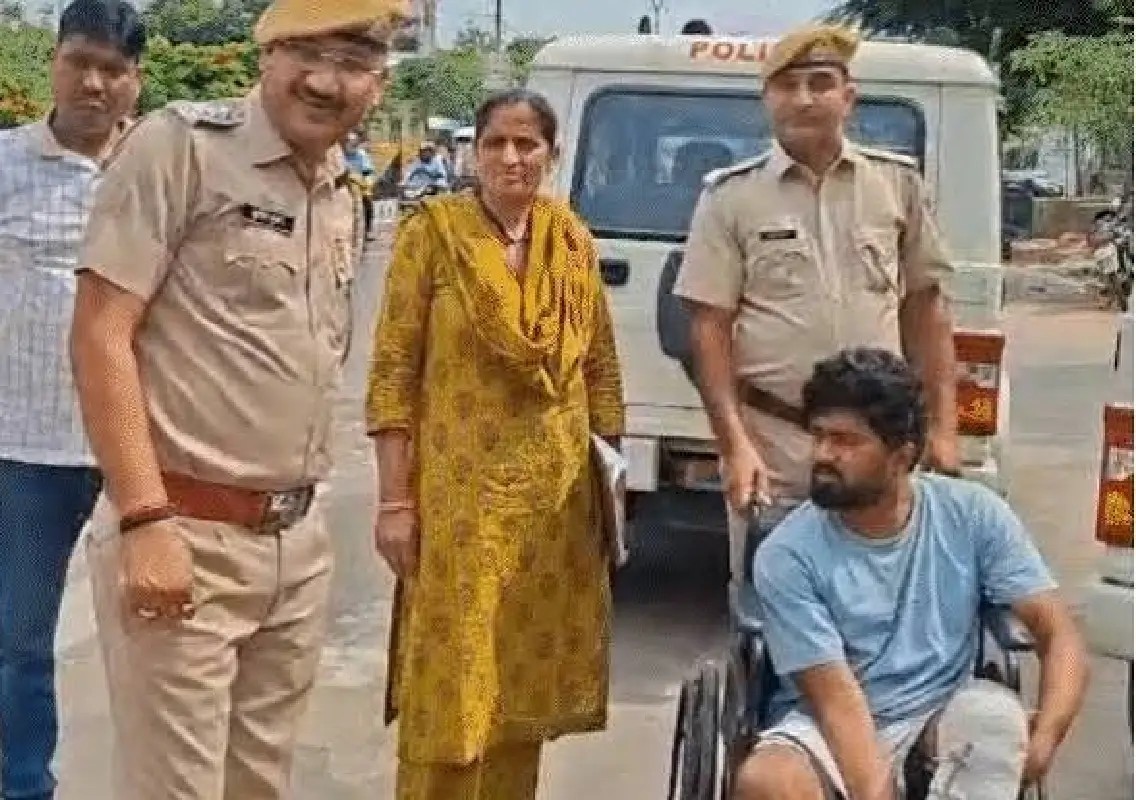 Mysuru gold heist accused taken to Sikar firing crime scene - News Karnataka