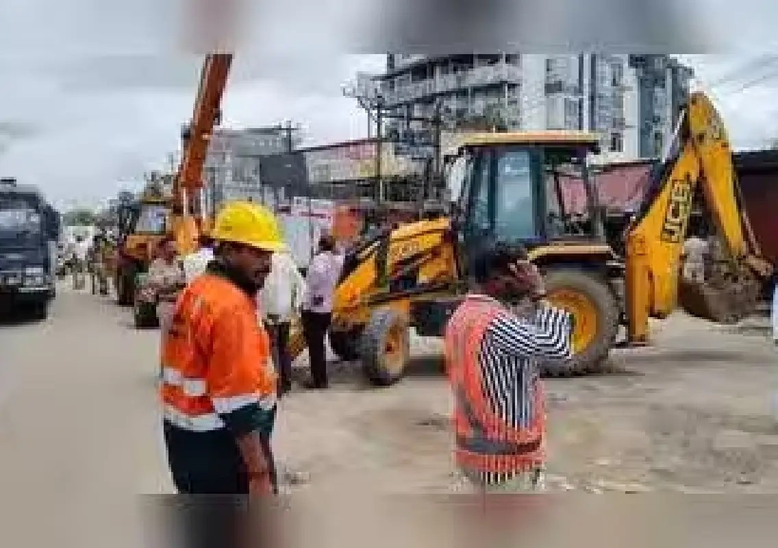 NHAI clears encroachments along NH-66 from Kundapur to Talapady - News Karnataka