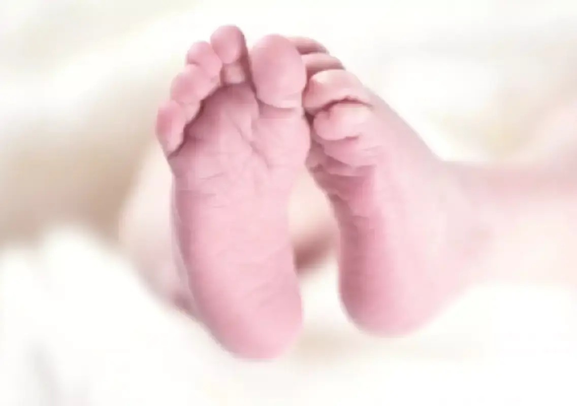 Newborn rescued after alleged house-for-baby deal in Lucknow - News Karnataka