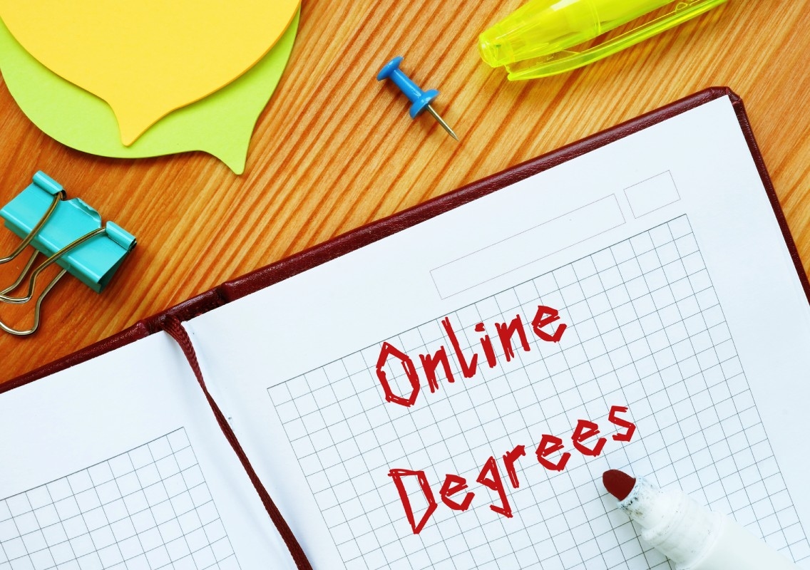 Why Employers Prefer Online College Degrees from Apna Advantage - News Karnataka