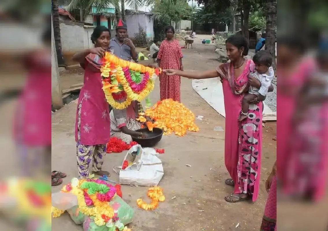 Over 50 Hakki Pikki members face legal trouble abroad in three months - News Karnataka