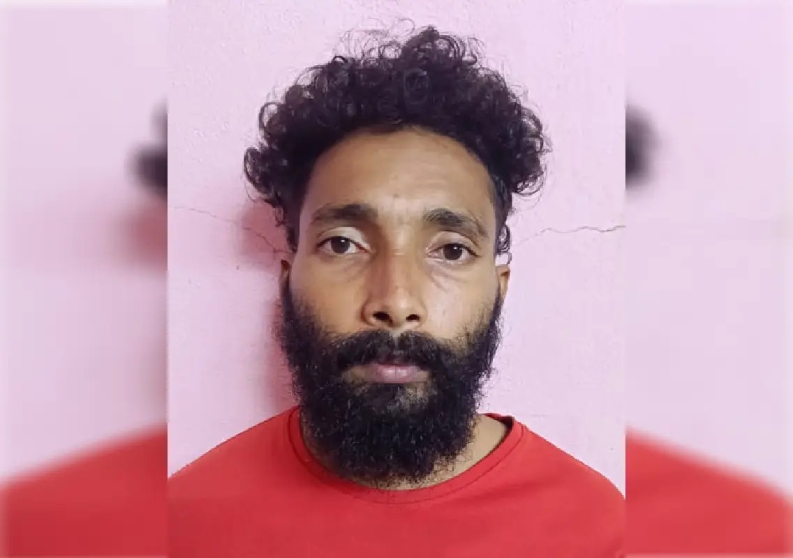 Puttur police rescue three cattle, arrest driver over illegal transport - News Karnataka