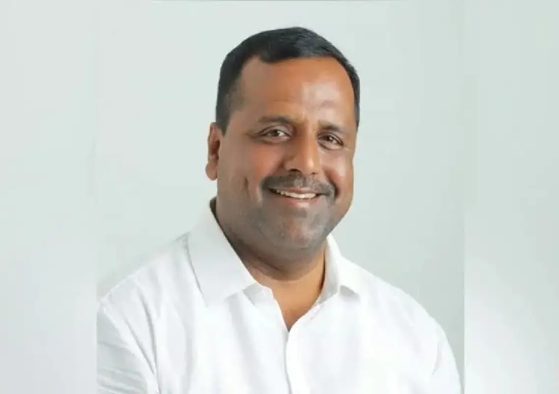 QR codes in hotels, medical stores for public complaints: U T Khader - News Karnataka