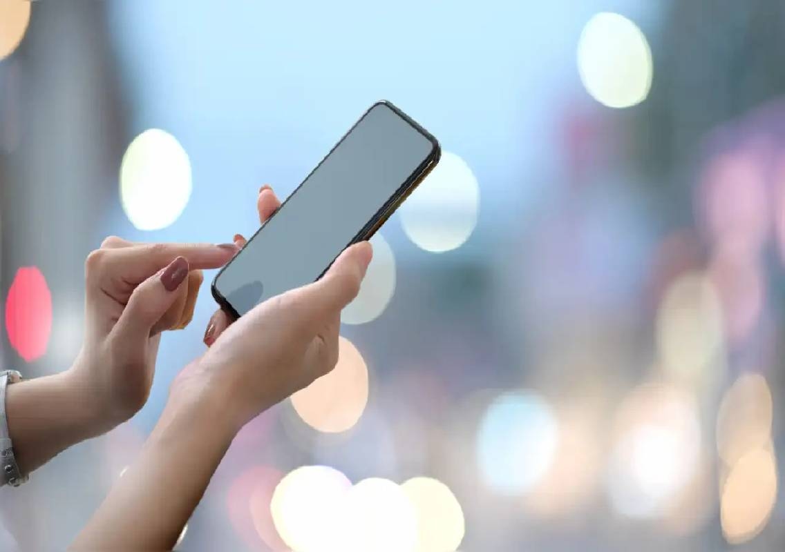 RBI rules: Can lenders lock your phone for missed EMI? - News Karnataka