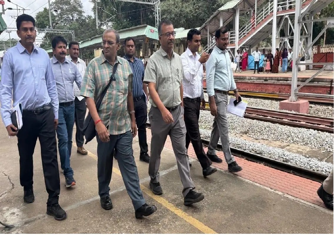 SWR General Manager reviews Mysuru division infrastructure - News Karnataka