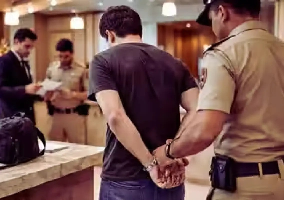 Security guard held for duping hostels with fake catering contracts - News Karnataka