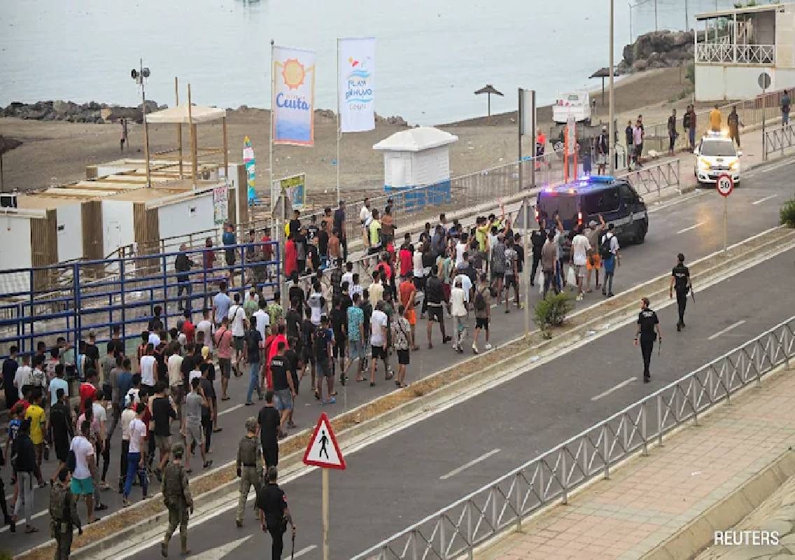 Spain installs sea barrier after deadly Ceuta migrant surge - News Karnataka