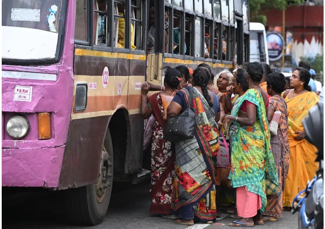 Tamil Nadu expands free bus travel for women from October 2 - News Karnataka