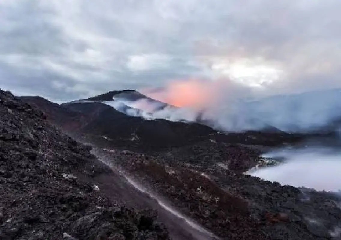 Tourists rescued after floods cut off Kamchatka volcano roads - News Karnataka