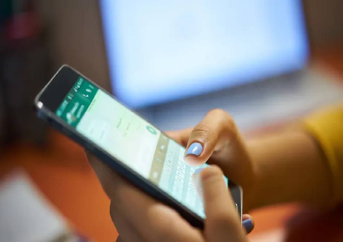 PAN, Aadhaar: Why you should avoid WhatsApp sharing - News Karnataka