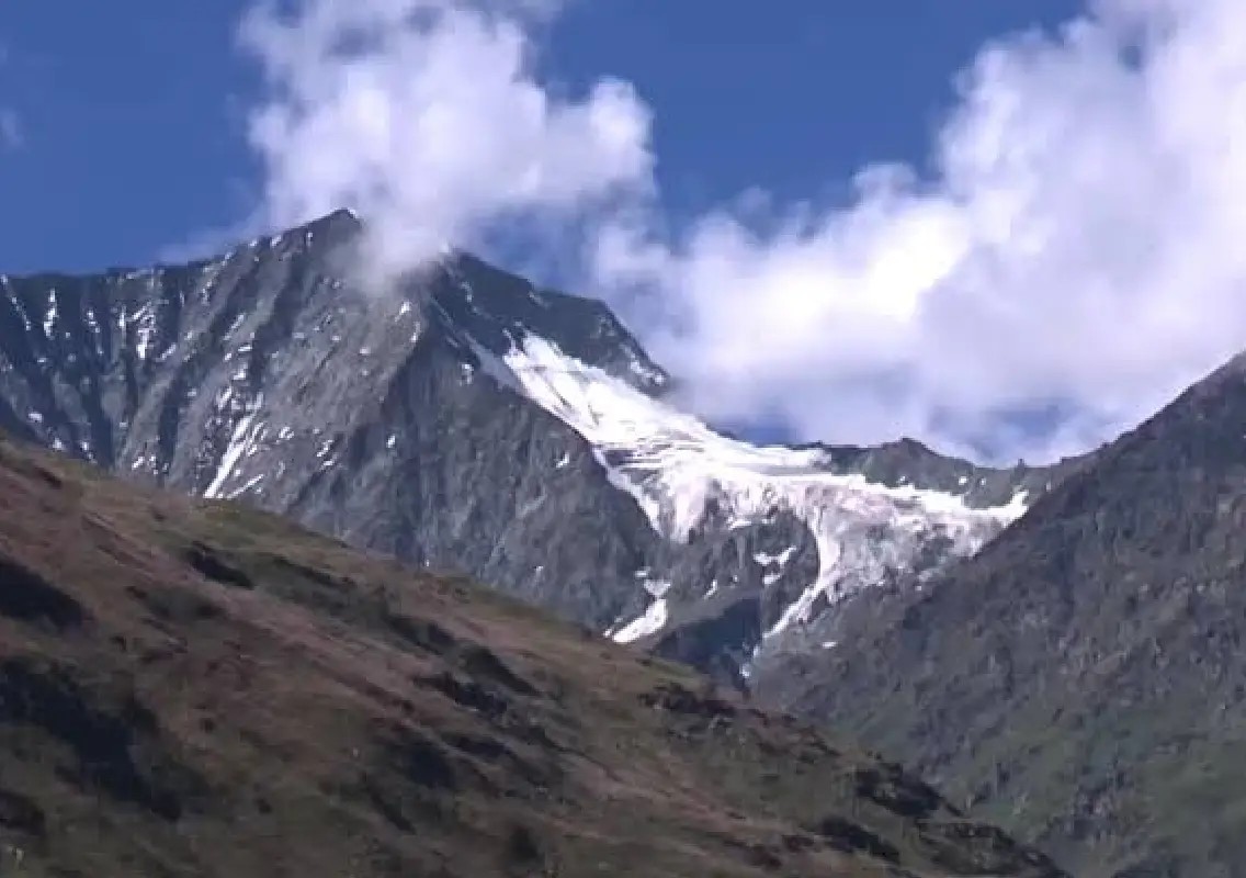 Why melting Himalayan glaciers are raising a deadly alarm - News Karnataka