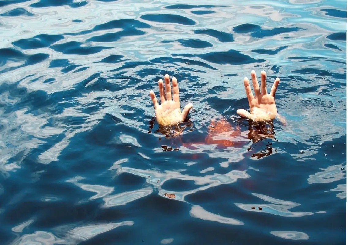 Woman dies after falling into Cauvery River while taking selfie - News Karnataka