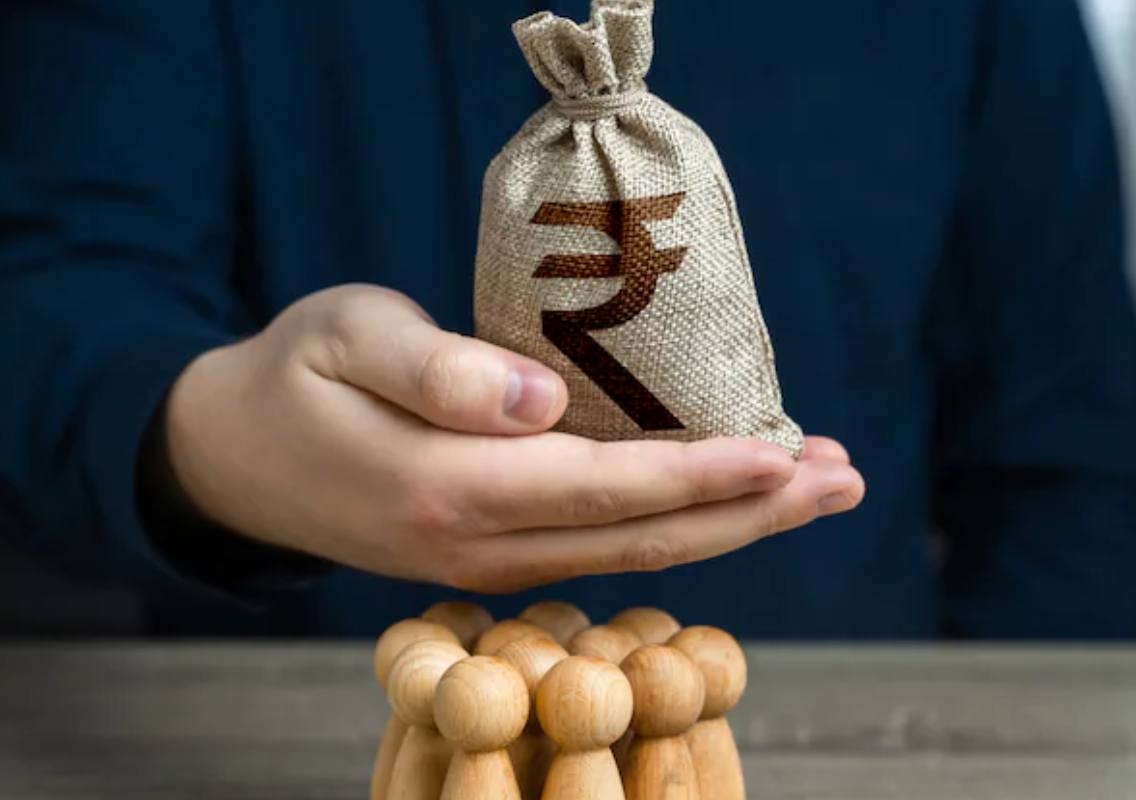 Rs 1 lakh dividend: TDS refund or extra tax? - News Karnataka