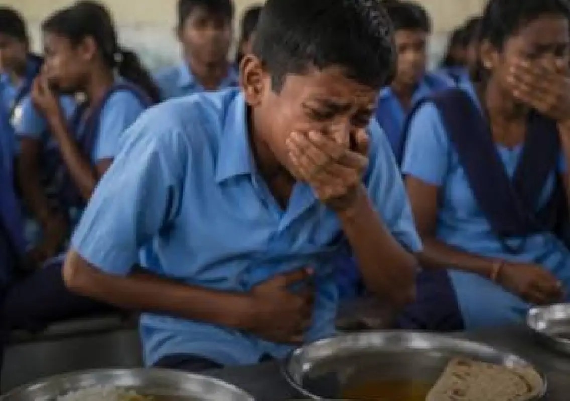 31 students fall ill after school lunch in Maharashtra - News Karnataka
