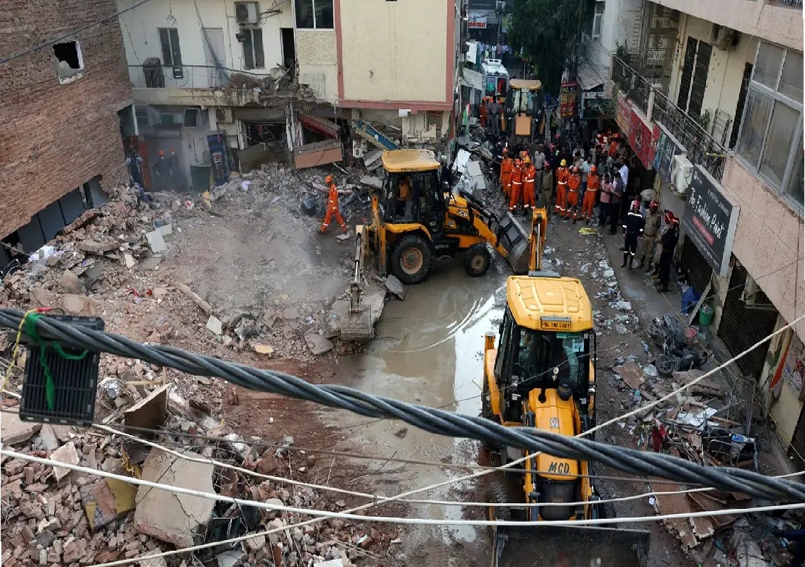 A mother’s wait ends in tragedy after Delhi building collapse - News Karnataka