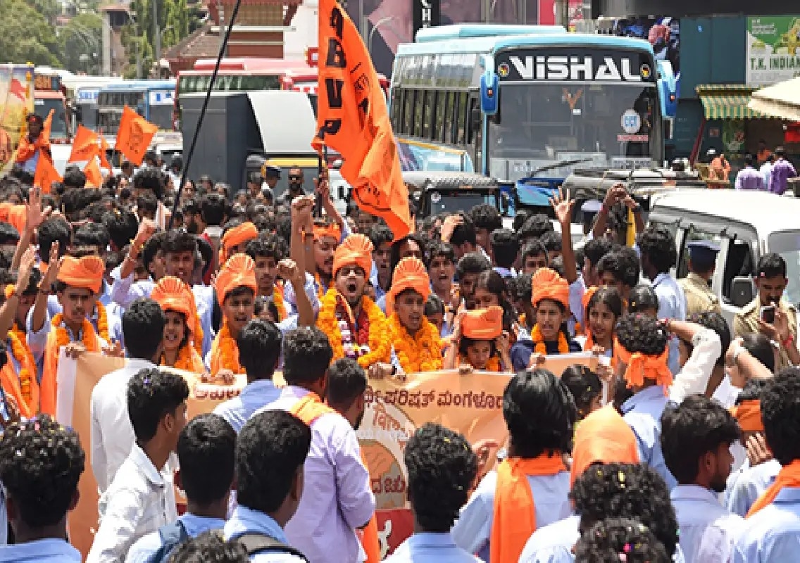ABVP sweeps all 37 Students’ Union posts at University College - News Karnataka