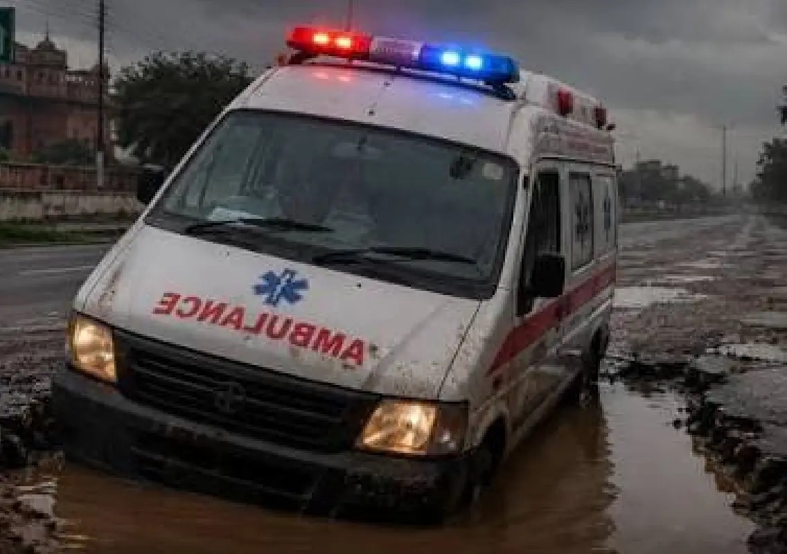 Ambulance stuck in pothole for hours, unborn baby dies - News Karnataka