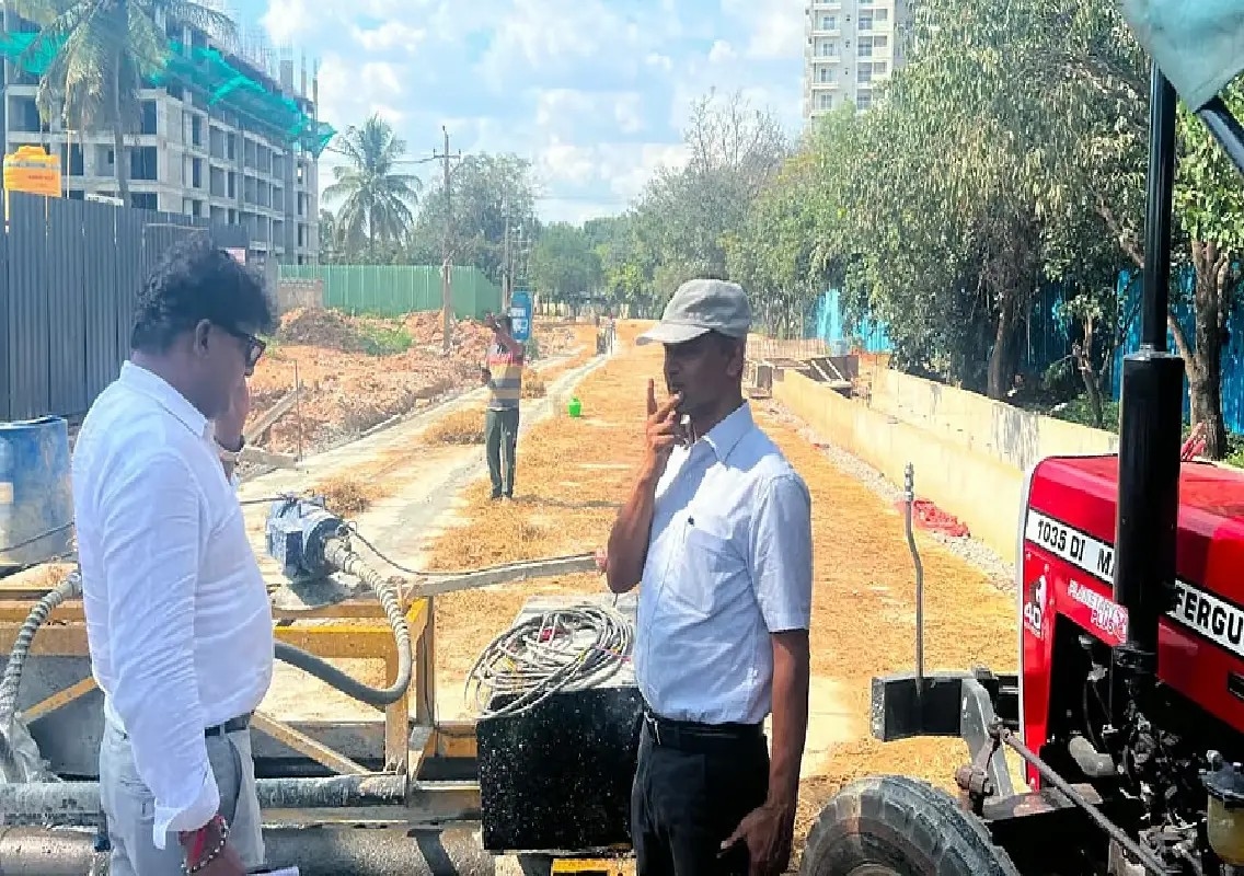 Bengaluru East civic chief orders pothole repairs on Gunjur Road, Varthur Junction - News Karnataka