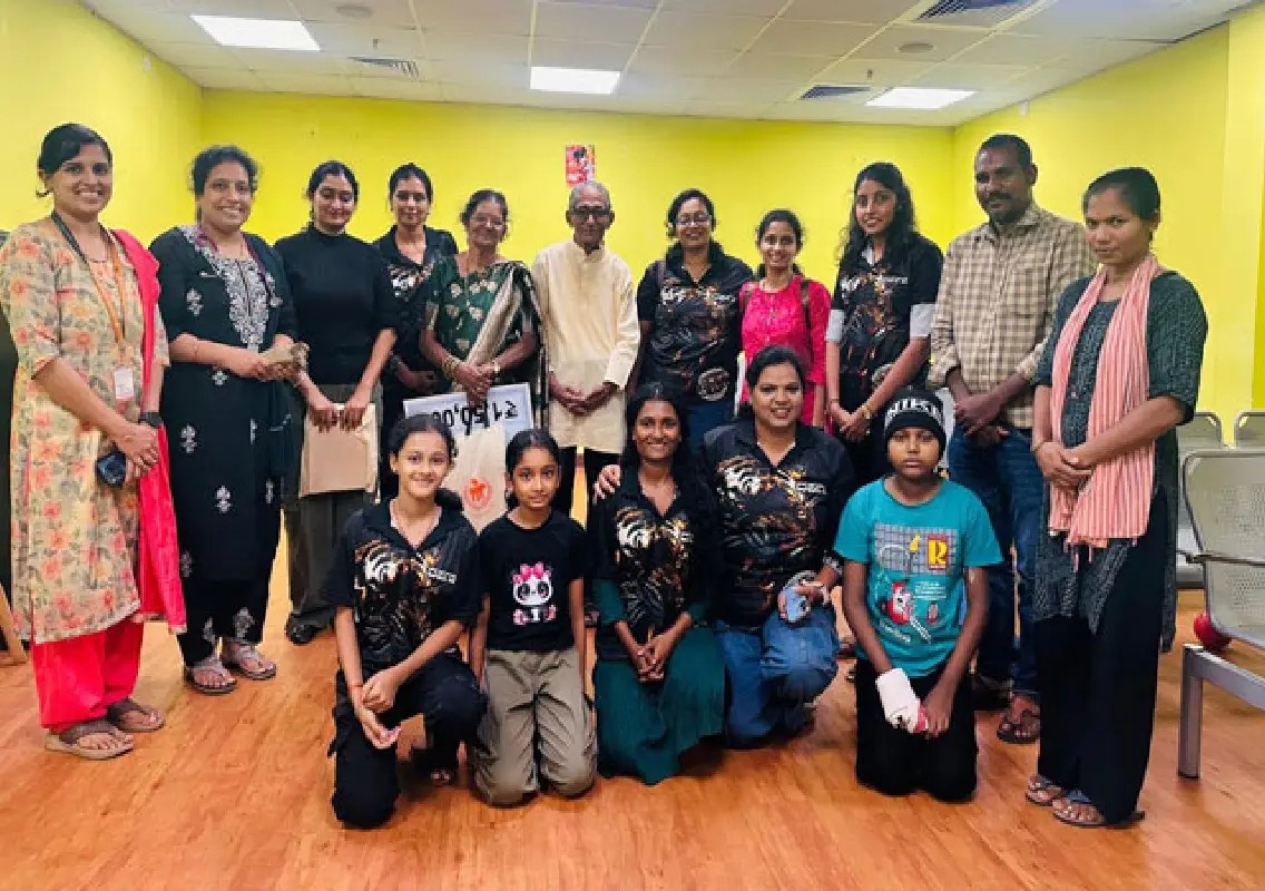 Darpana Women’s Pili team extends Rs 1.5 lakh cancer aid to two children - News Karnataka