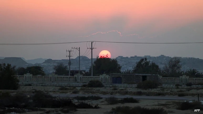 Explosions heard off Iran’s Qeshm Island amid rising tensions - News Karnataka