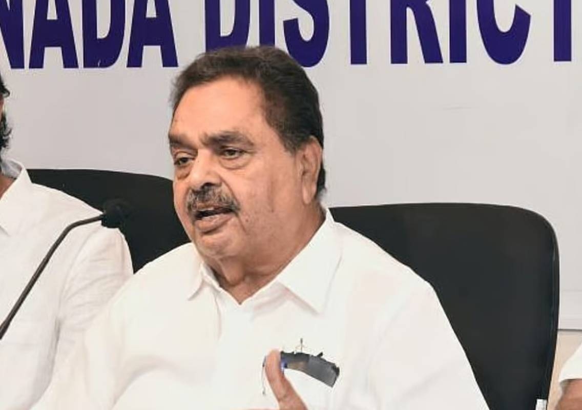 Ramanath Rai injured in Udupi car-bus accident - News Karnataka