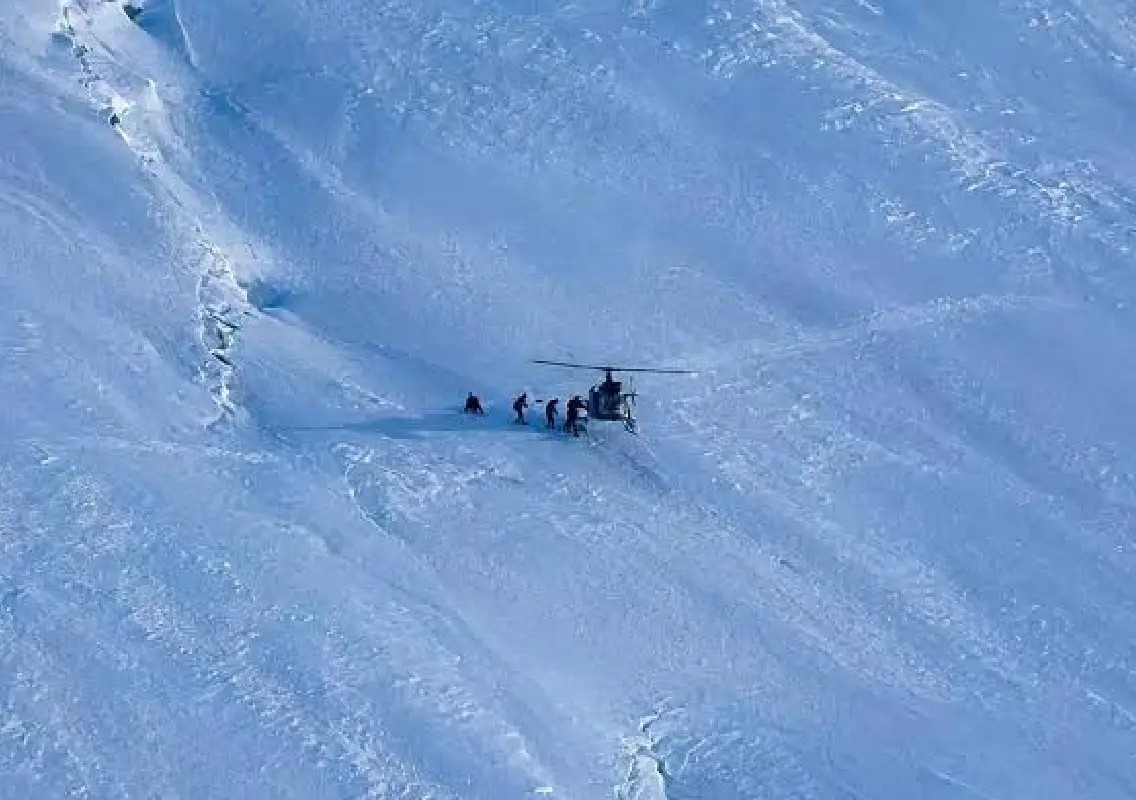 Indian Army pilots pull off daring rescue at 18,600 feet - News Karnataka