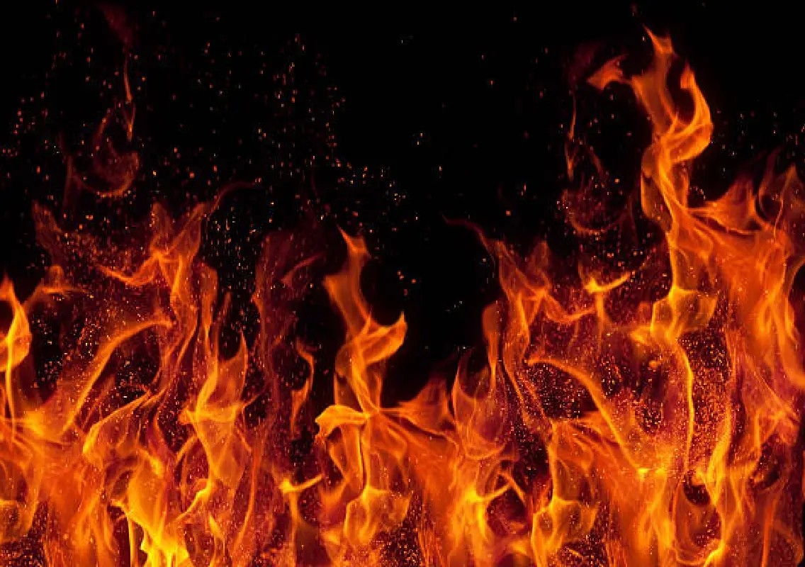Lorry carrying coke catches fire near Mani on BC Road-Bengaluru highway - News Karnataka