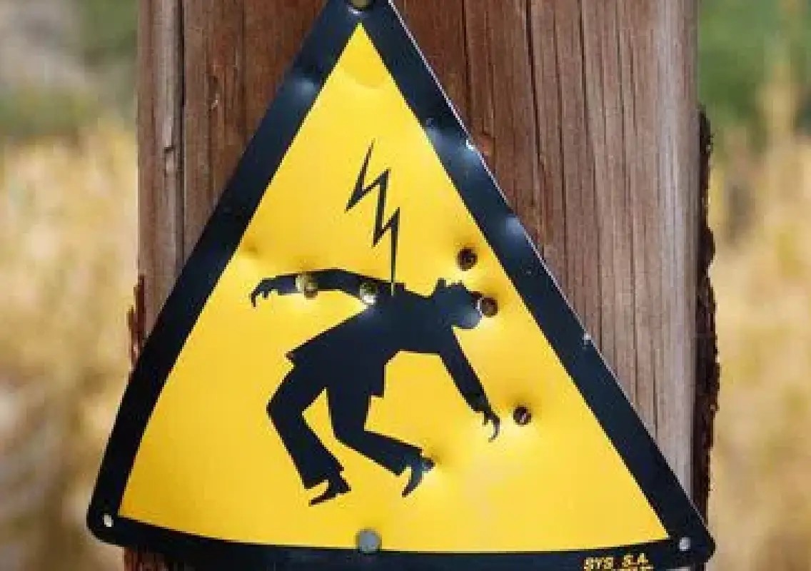 Man dies after coming into contact with electric transformer in Hyderabad - News Karnataka