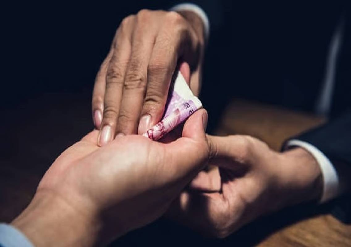 Mangaluru police inspector held over ₹5,000 bribe - News Karnataka