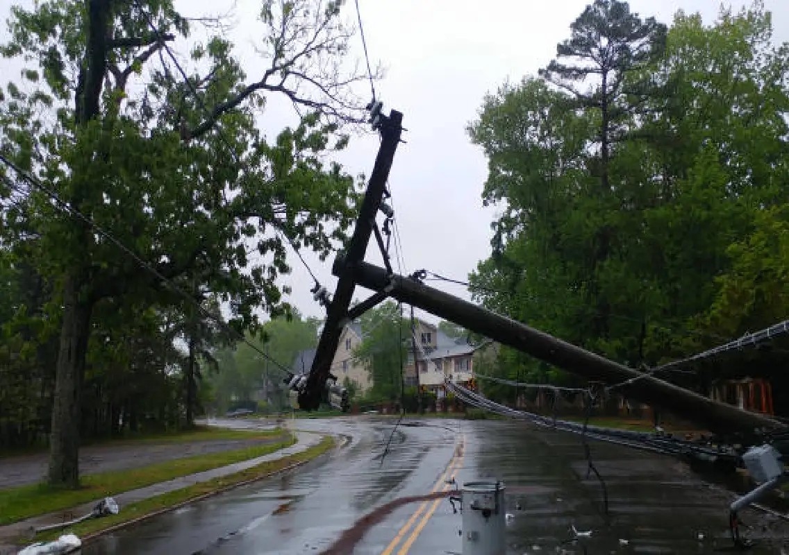 Monsoon damage: 8 deaths, 5,077 power poles damaged in DK, Udupi - News Karnataka