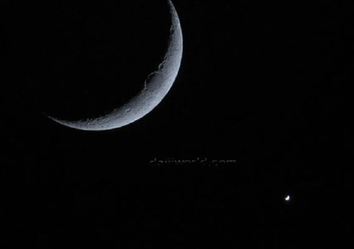 Moon and Venus create spectacular sky show over Mangaluru - News Karnataka