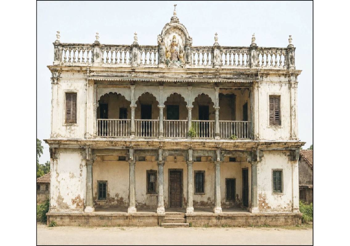 Mysuru royal family rebuilds historic Bettada Aramane - News Karnataka