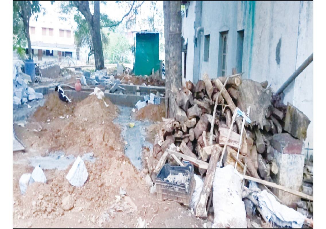 Mysuru Gayathripuram Park faces house construction row - News Karnataka