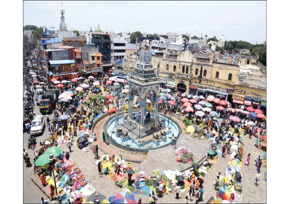 Mysuru markets see rush ahead of Gowri-Ganesha festival - News Karnataka