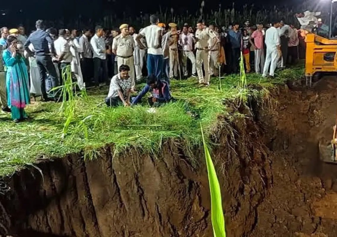 Nine-year-old boy trapped in borewell during kite flying - News Karnataka