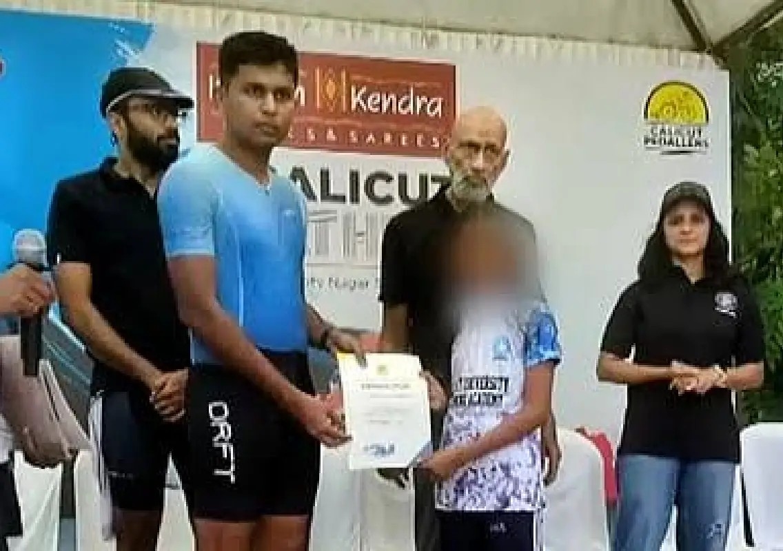 Parent refuses daughter’s prize from IAS officer in Kozhikode - News Karnataka