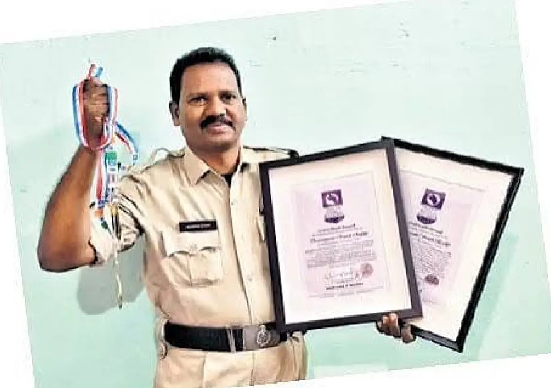 Policeman turns coin collection into a journey through history - News Karnataka