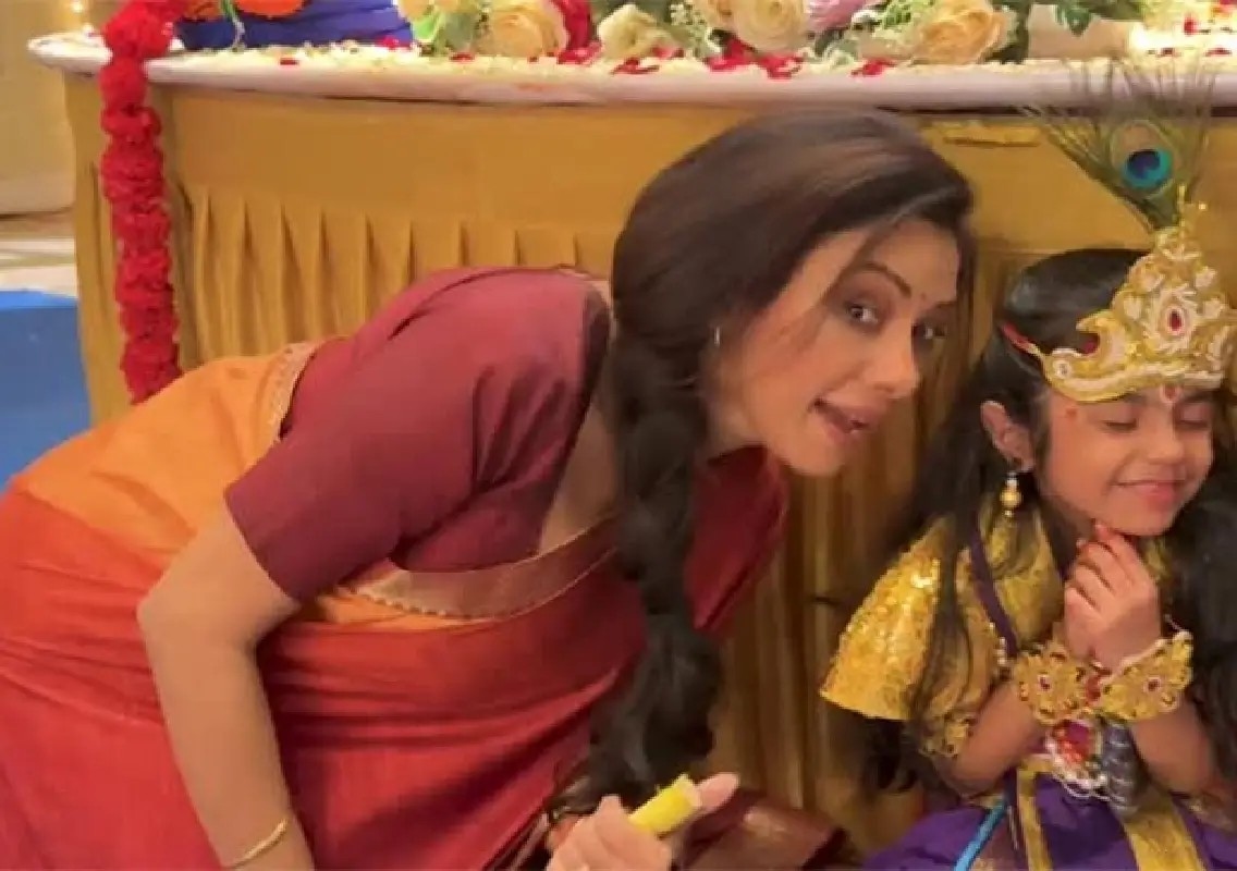Rupali Ganguly shares adorable Yashoda-Krishna reel on Janmashtami: WATCH - News Karnataka