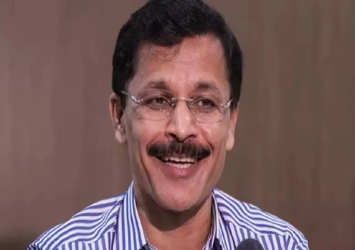 Sanjay Raut seeks bigger role for IAS officer Tukaram Mundhe - News Karnataka