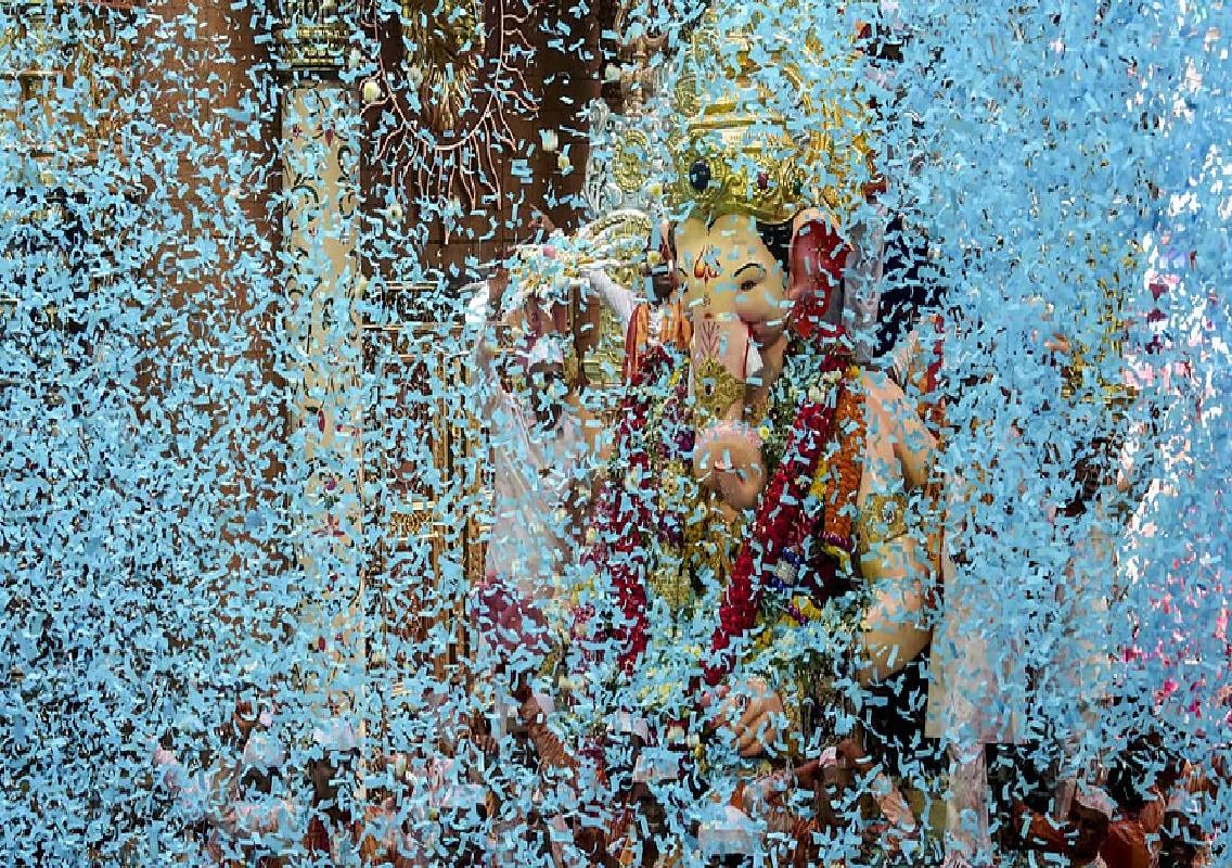 Virajpet Ganesha procession: 4 injured in shock - News Karnataka