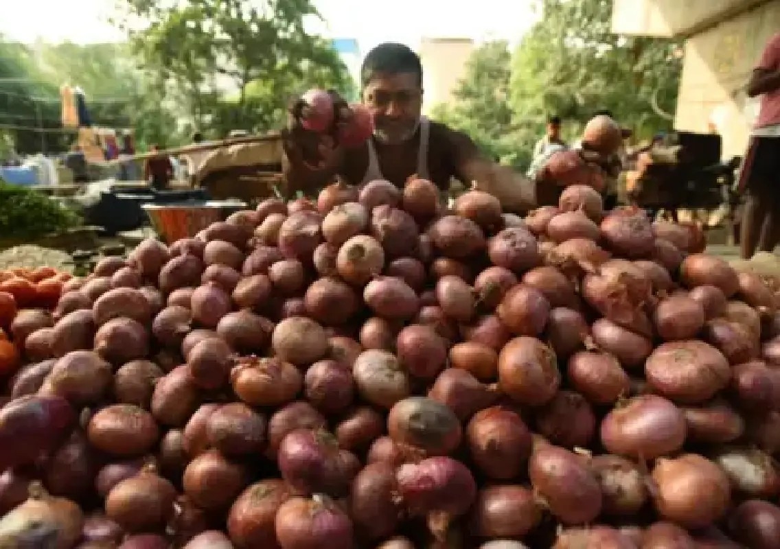 Why India’s onion prices keep making families cry - News Karnataka